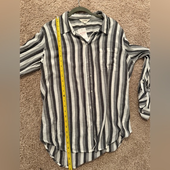 NWT Lucky Brand | Grey and White Striped Button Down Blouse | Size M - Picture 7 of 8